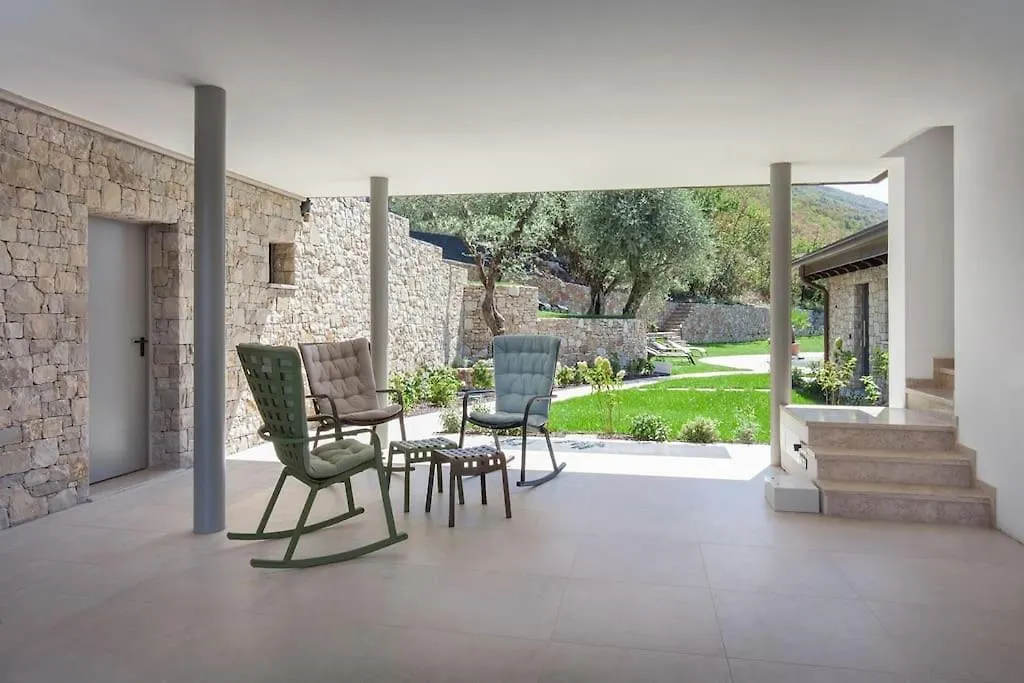 Villa Divina-Apt Armonia-Con Piscina E Vista Lago Castelletto Di Brenzone Apartment
