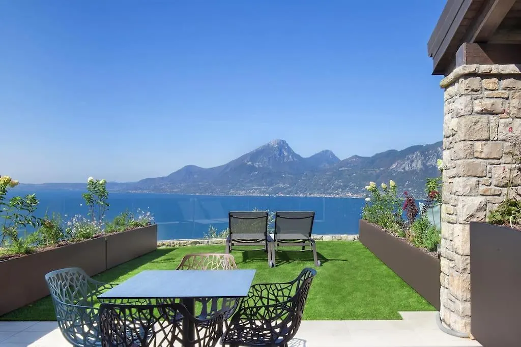 Apartment Villa Divina-Apt Armonia-Con Piscina E Vista Lago Castelletto Di Brenzone Italy